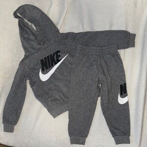 Nike Kids Gray Sweatpants & Hoodie Set